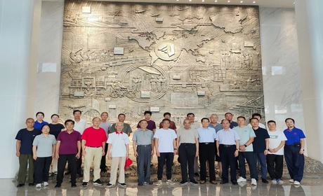 新闻丨武义县老领导参观今飞集团感受工业文化魅力